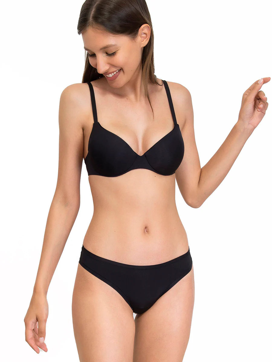 Reggiseno preformato con ferretto e coppe imbottite