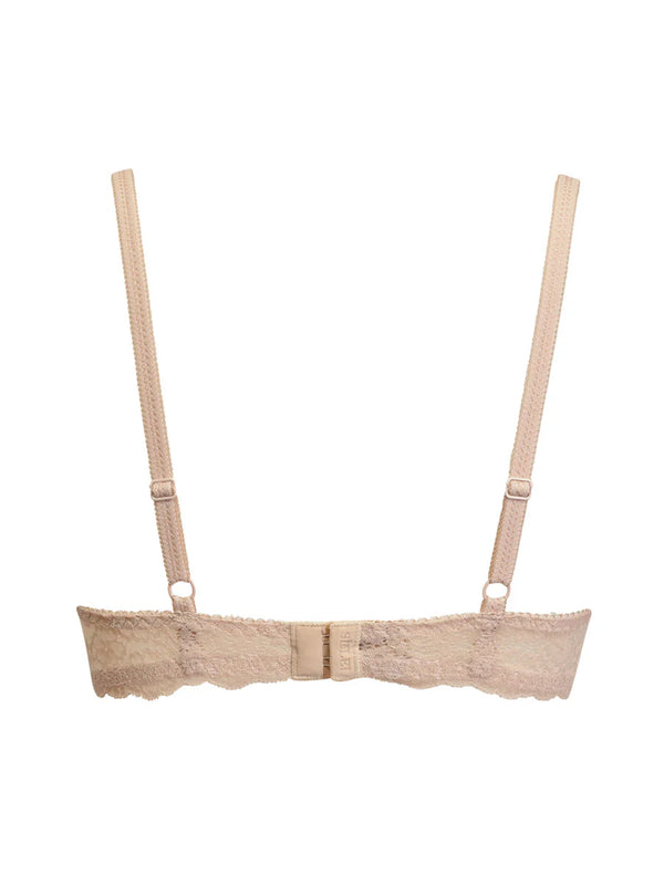 Reggiseno preformato senza ferretto e coppe imbottite in pizzo