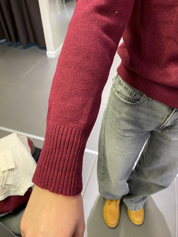 MAGLIONCINO CON LAVORAZIONE