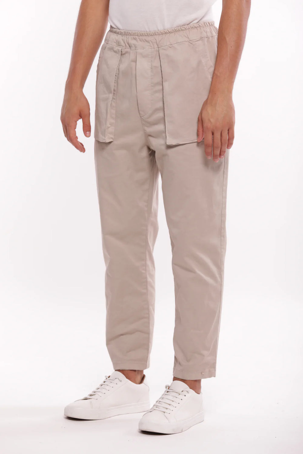 Pantaloni CON TASCONE IN GABARDINA