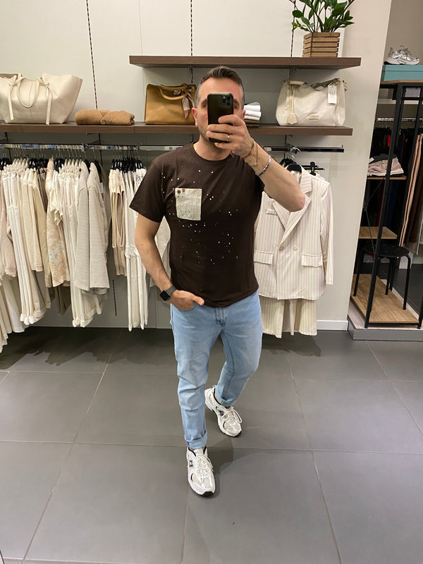 T-SHIRT in cotone con TASCHINO