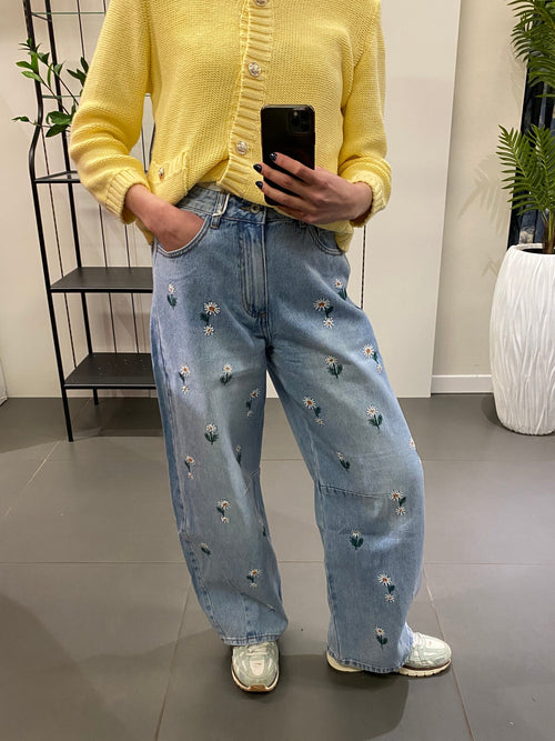 Jeans baggy con fiori