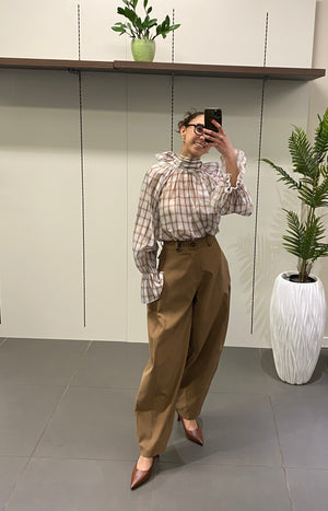 Pantalone ovetto con pences