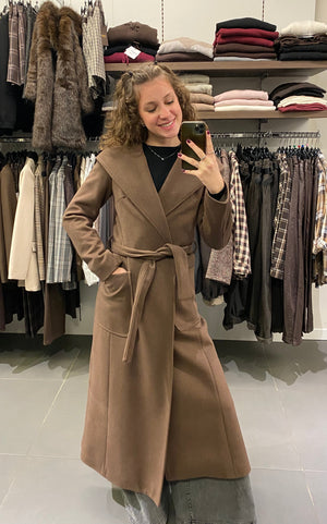 CAPPOTTO CON CAPPUCCIO