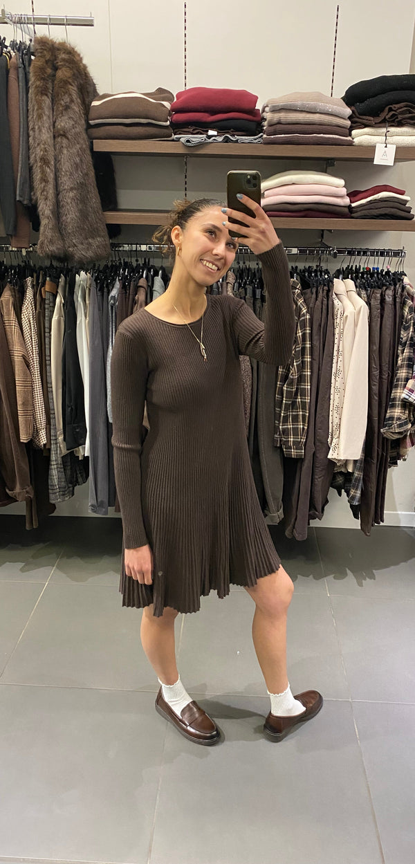 ABITO SVASATO A COSTINA