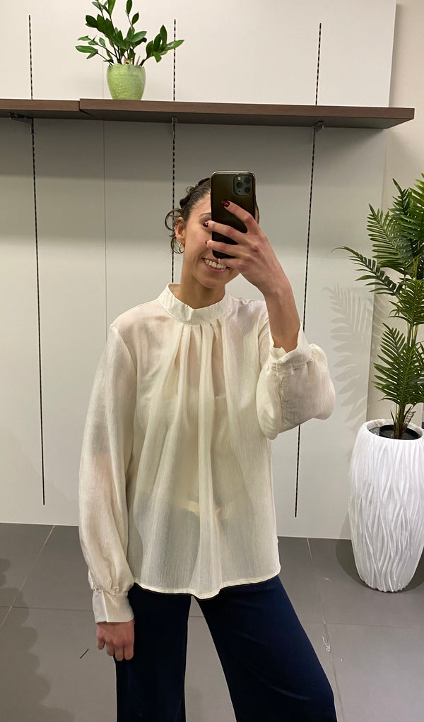 CAMICIA CON BOTTONCINI