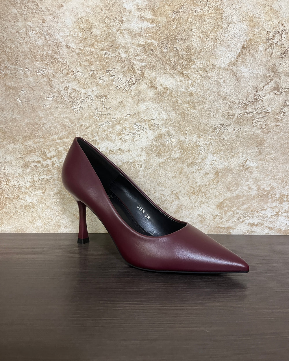 DÉCOLLETÉ BURGUNDY
