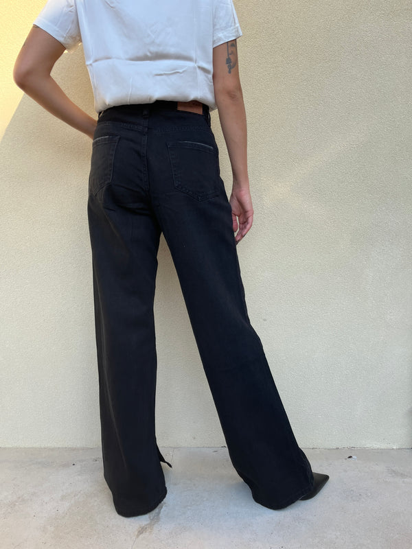 JEANS CON SPACCO